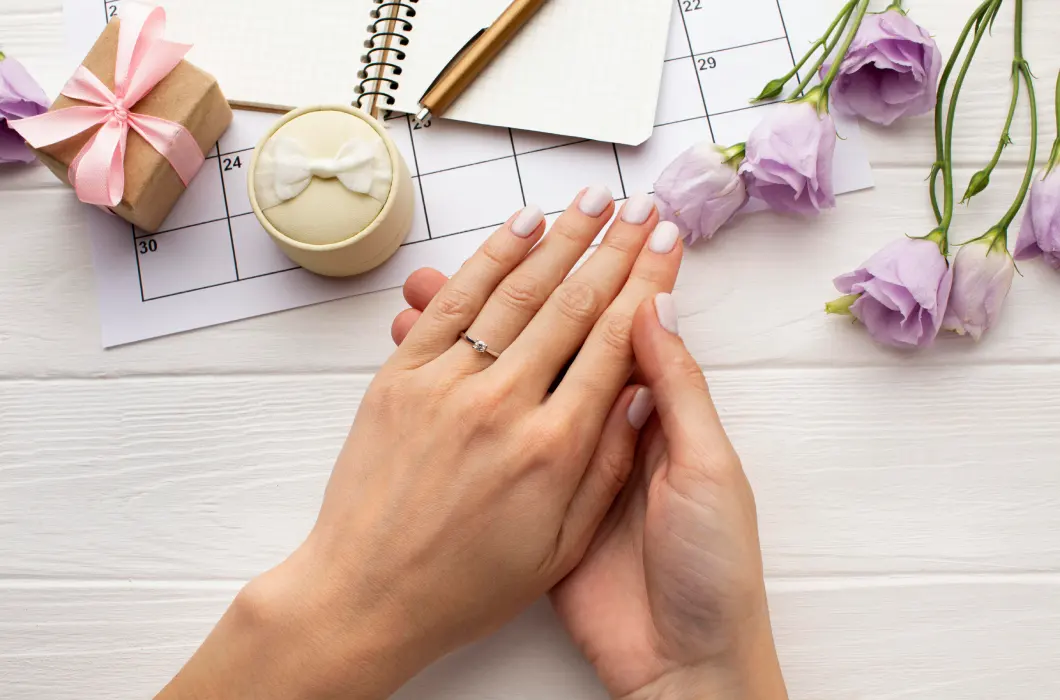 Clean girl nails – jak mieć paznokcie w stylu clean girl?