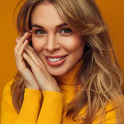 Garnier rozświetlające serum na noc