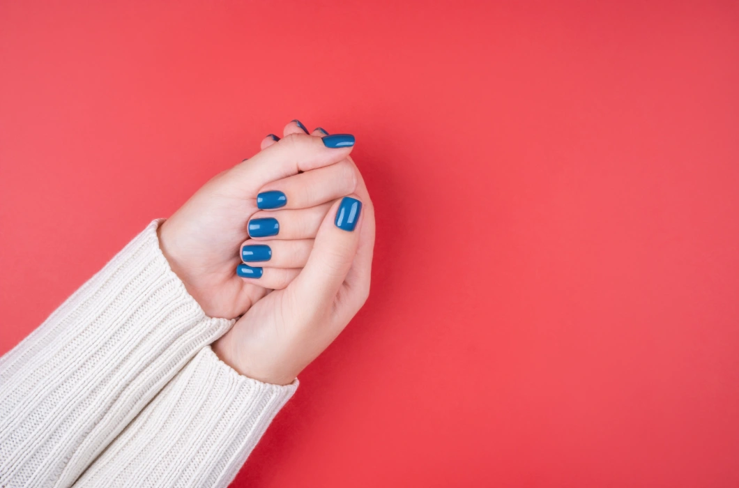 Manicure tytanowy: co to jest i czym się różni od innych manicure?